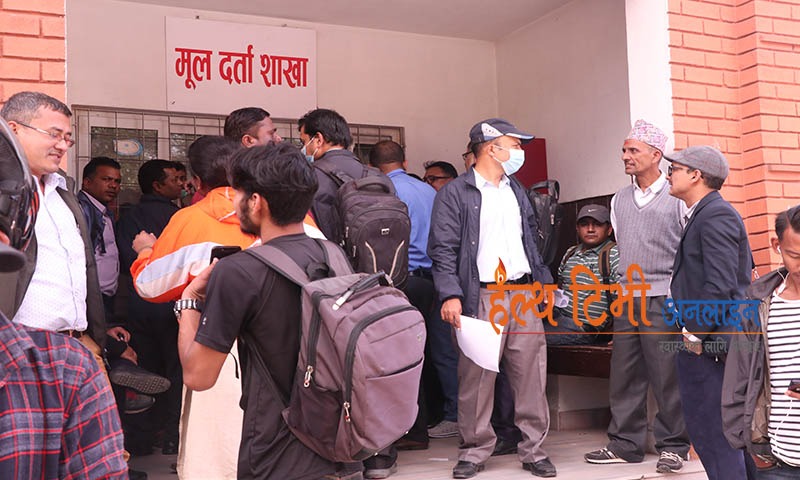 स्वास्थ्यकर्मीको समायोजन तीन दिन भित्र सक्न मन्त्रीको निर्देशन
