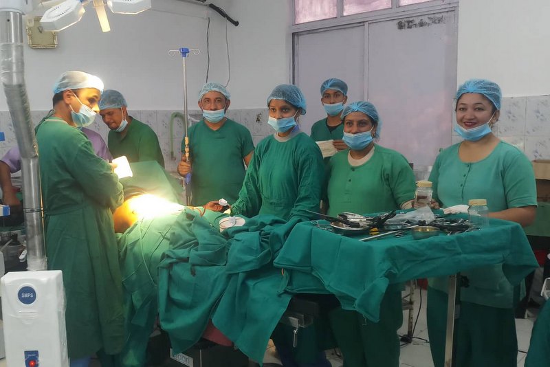 मेची अस्पतालमा ल्याप्रोस्कोपी विधिद्वारा पित्तथैलीको शल्यक्रिया शुरु