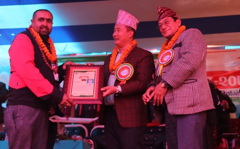 ६९ पटक रक्तदान गर्ने लुइँटेललाई सम्मान