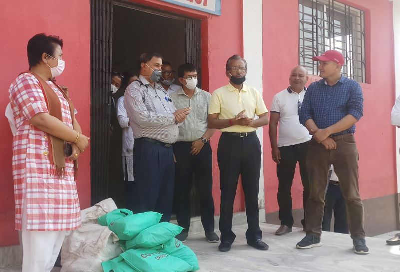 मेची अञ्चल अस्पताललाई उद्योगीले दिए पीपीई