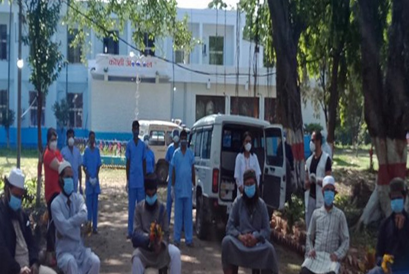कोशी अस्पतालमा रहेका ६ जना संक्रमित अस्पतालबाट डिस्चार्ज