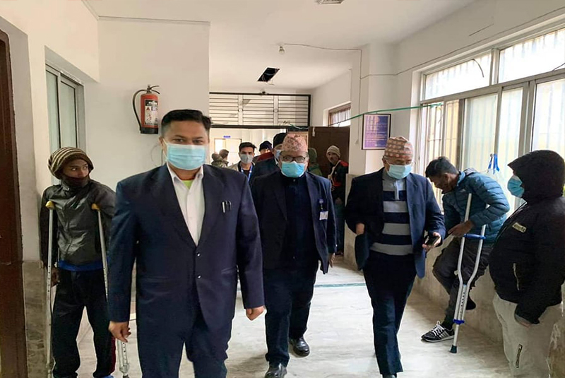 उपत्यकाका कारागारमा कार्यरत स्वास्थ्यकर्मी र कैदीबन्दीले लगाए कोरोना विरुद्धको खोप