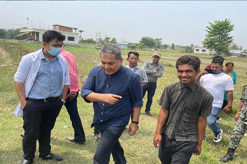 बीएण्डसीको पहल : उपचार खर्च अभावमा साङ्लोमा बाँधिएका युवकको उद्धार