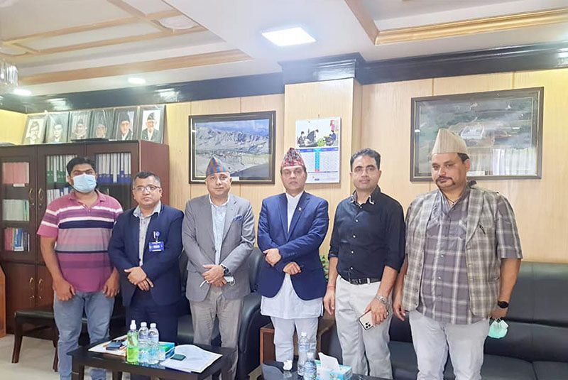 डा साह विरुद्धको पक्राउ पूर्जी तुरुन्त खारेज गर्न चिकित्सक संघको अल्टिमेटम