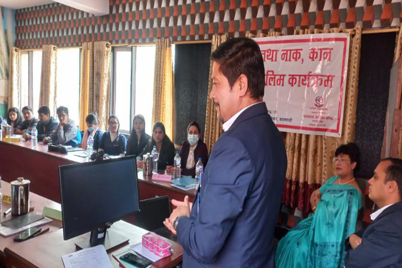 विशेषज्ञ स्वास्थ्य सेवाको आधारभुत र आकस्मिक सेवा प्रदान गर्न प्रशिक्षक तयार