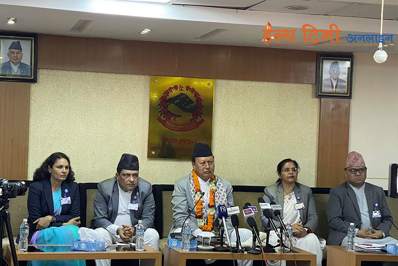 नवनियुक्त स्वास्थ्यमन्त्री बस्नेतद्धारा पदवहाली