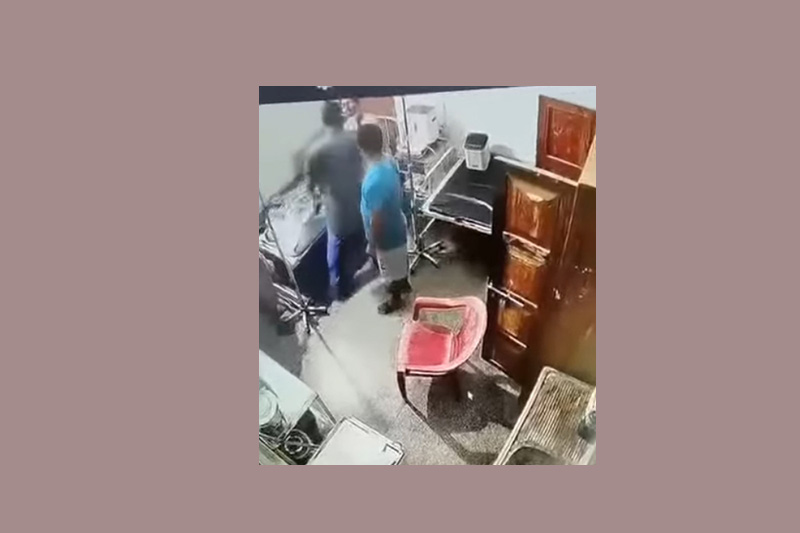 स्वास्थ्यकर्मीमाथि हातपात गर्ने व्यक्ति पक्राउ