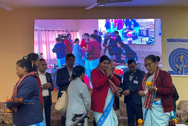 स्वास्थ्य स्वयंसेविकाको गुनासो : २० वर्ष अघिको सेवा सुविधामा कसरी काम गर्न सकिन्छ ?