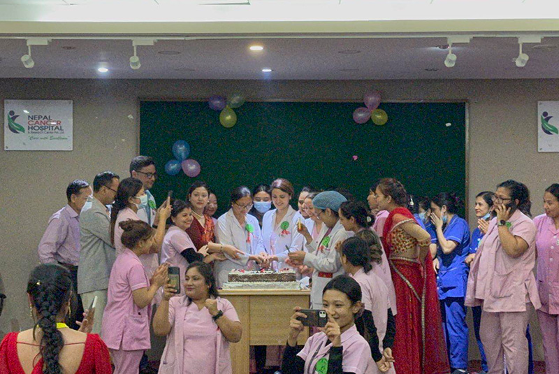 नर्सहरुको हौसला बढाउन नेपाल क्यान्सर अस्पतालद्धारा विशेष कार्यक्रमको आयोजना